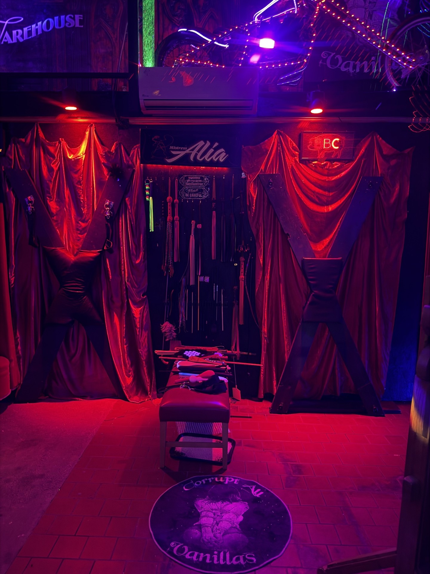 Specialty play room with private stations and equipment